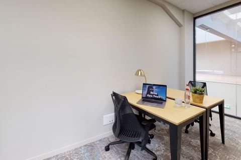 Day office — Mitwit Nice Gare, Nice