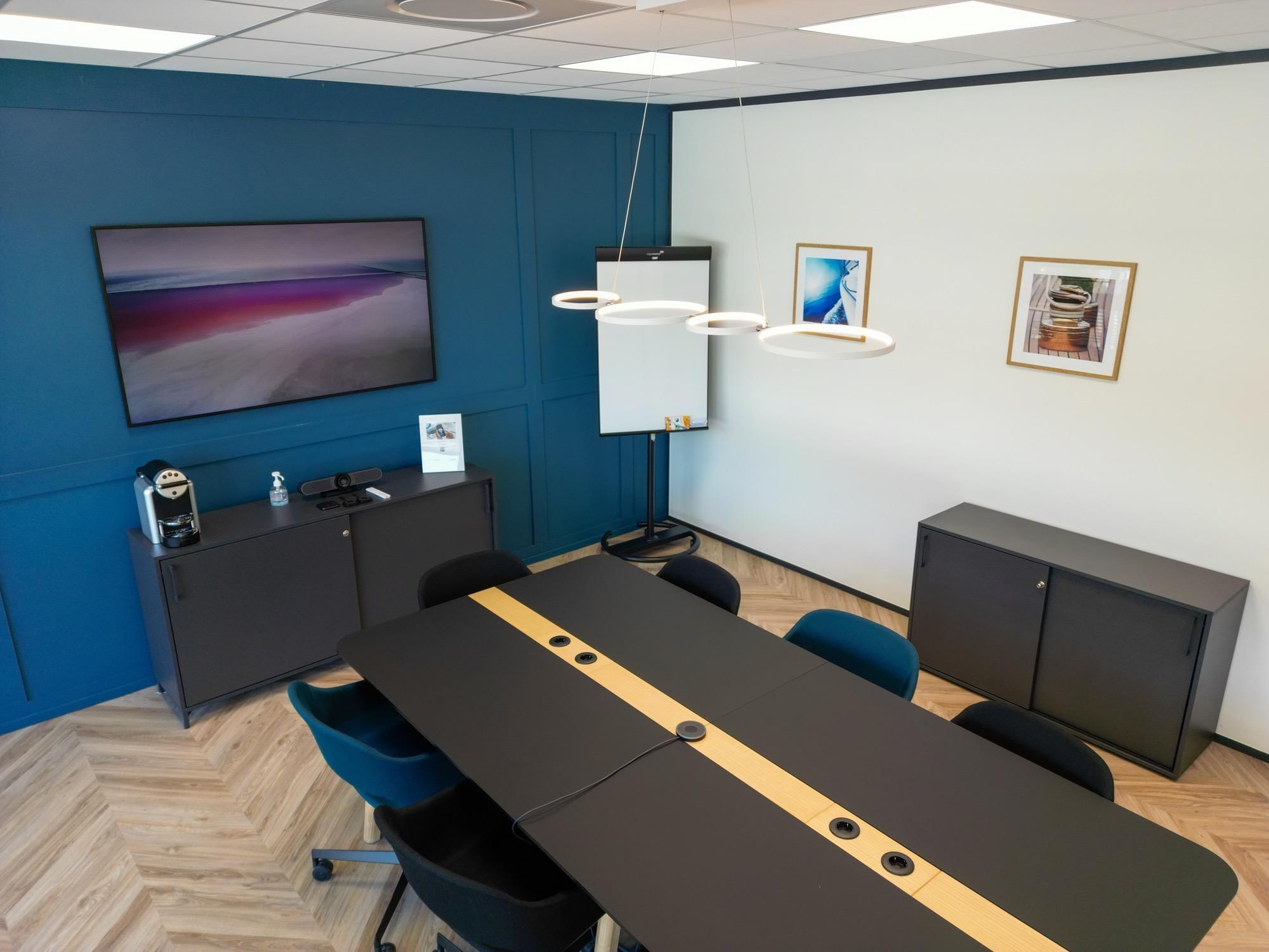 Salle 6 Personnes — Flex-O Sophia Antipolis, Sophia Antipolis