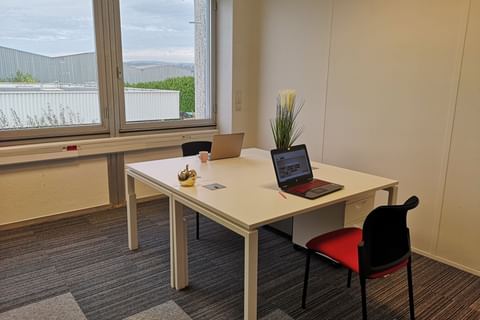 Day office — Buro Club Valence, Valence