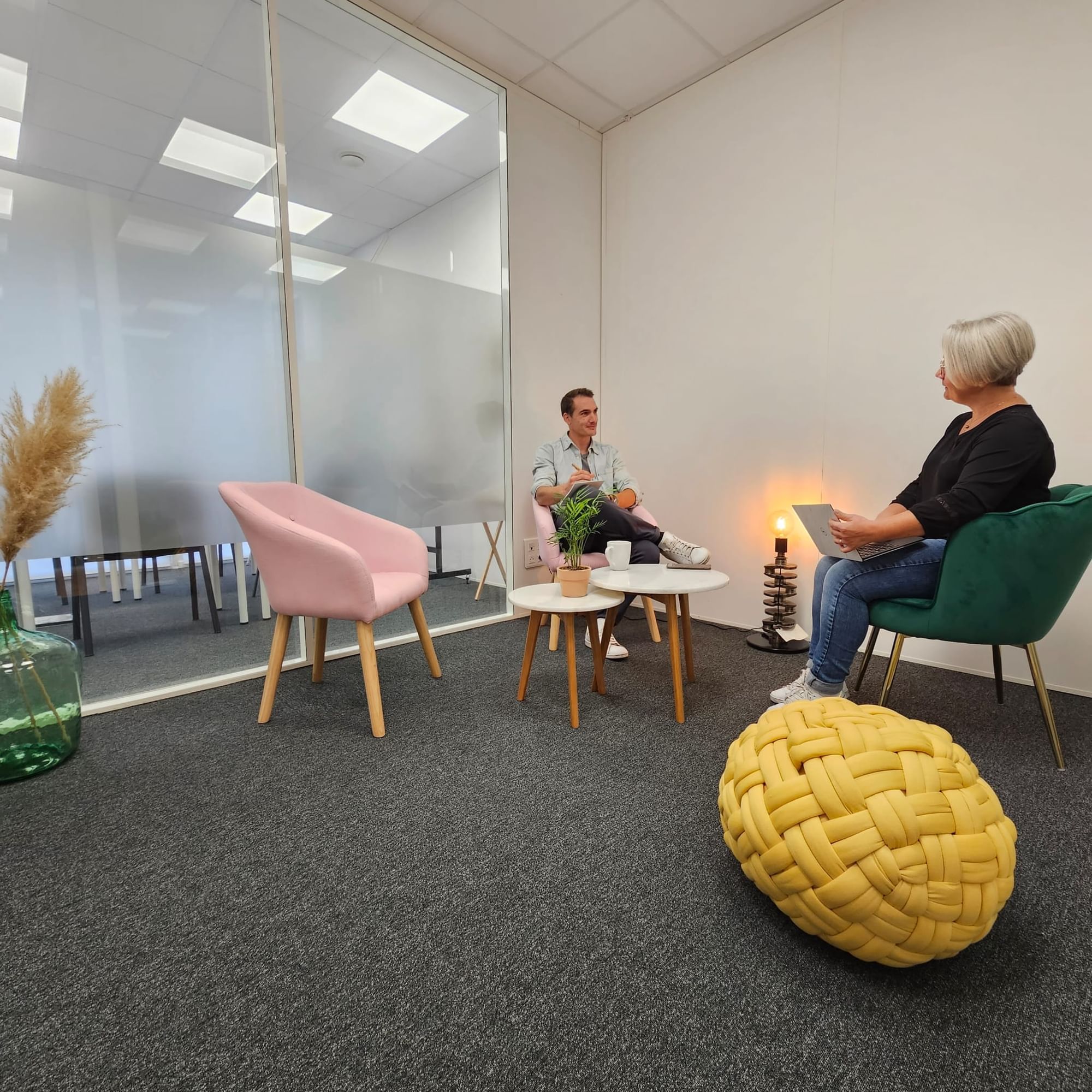 Salon Lounge Zurich  — Green Space Hoerdt, Hœrdt