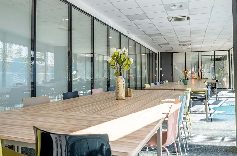 Salle Bordeaux / 30 postes — B'CoWorker Nancy, Nancy