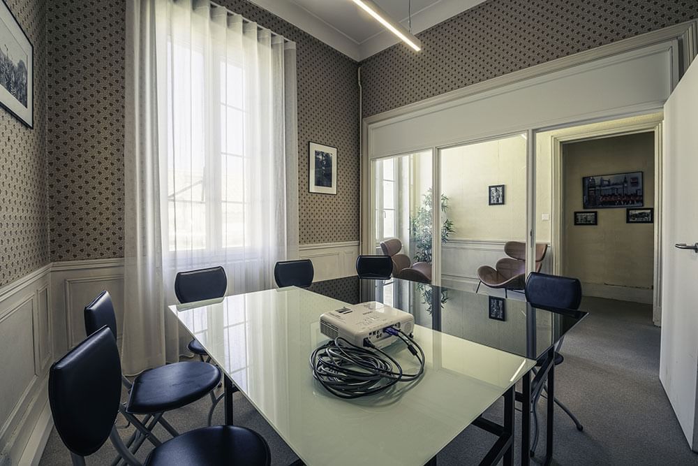 Salle de réunion 6 personnes — L'Appartement Cowork, Avignon